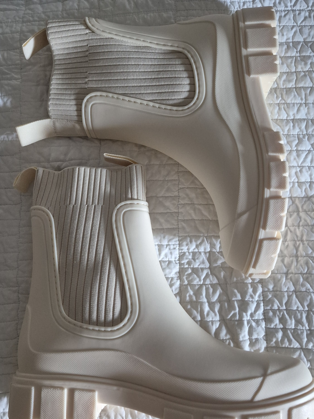 Women’s Cream Chelsea Style Lug-Sole Booties